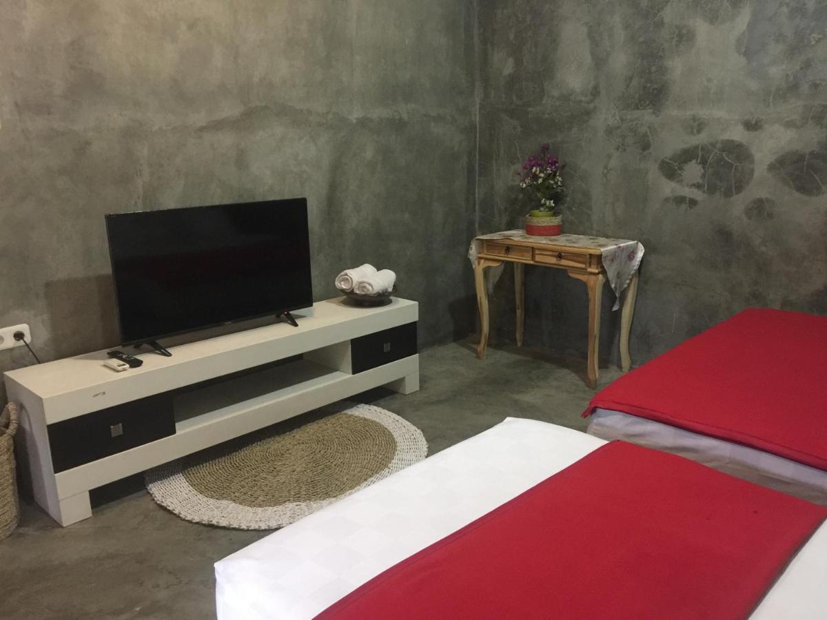 Watukarung Ristu Homestay Kalak エクステリア 写真