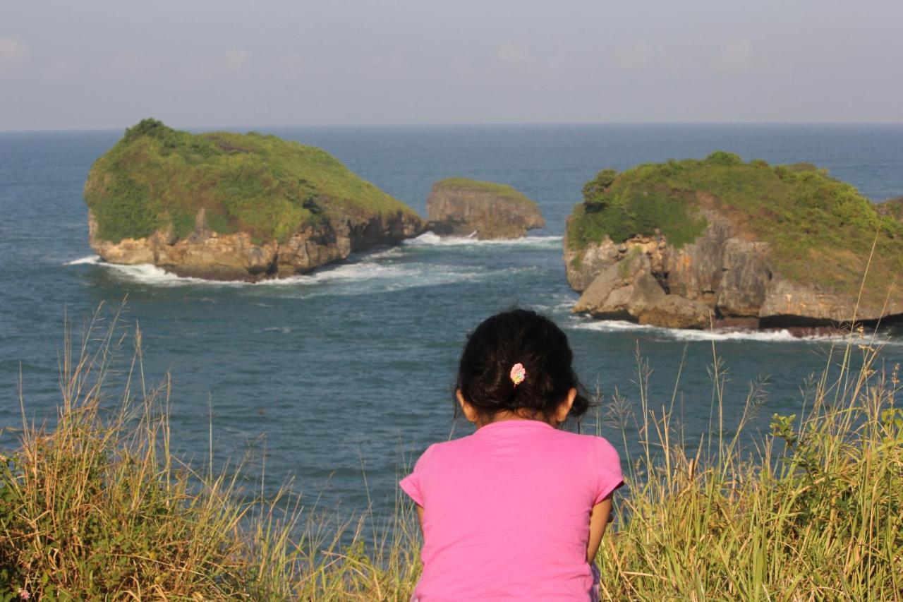 Watukarung Ristu Homestay Kalak エクステリア 写真