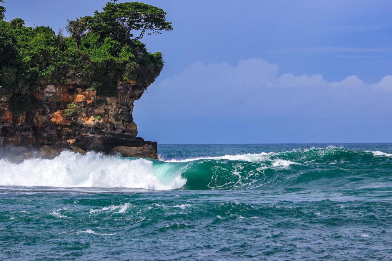 Watukarung Ristu Homestay Kalak エクステリア 写真