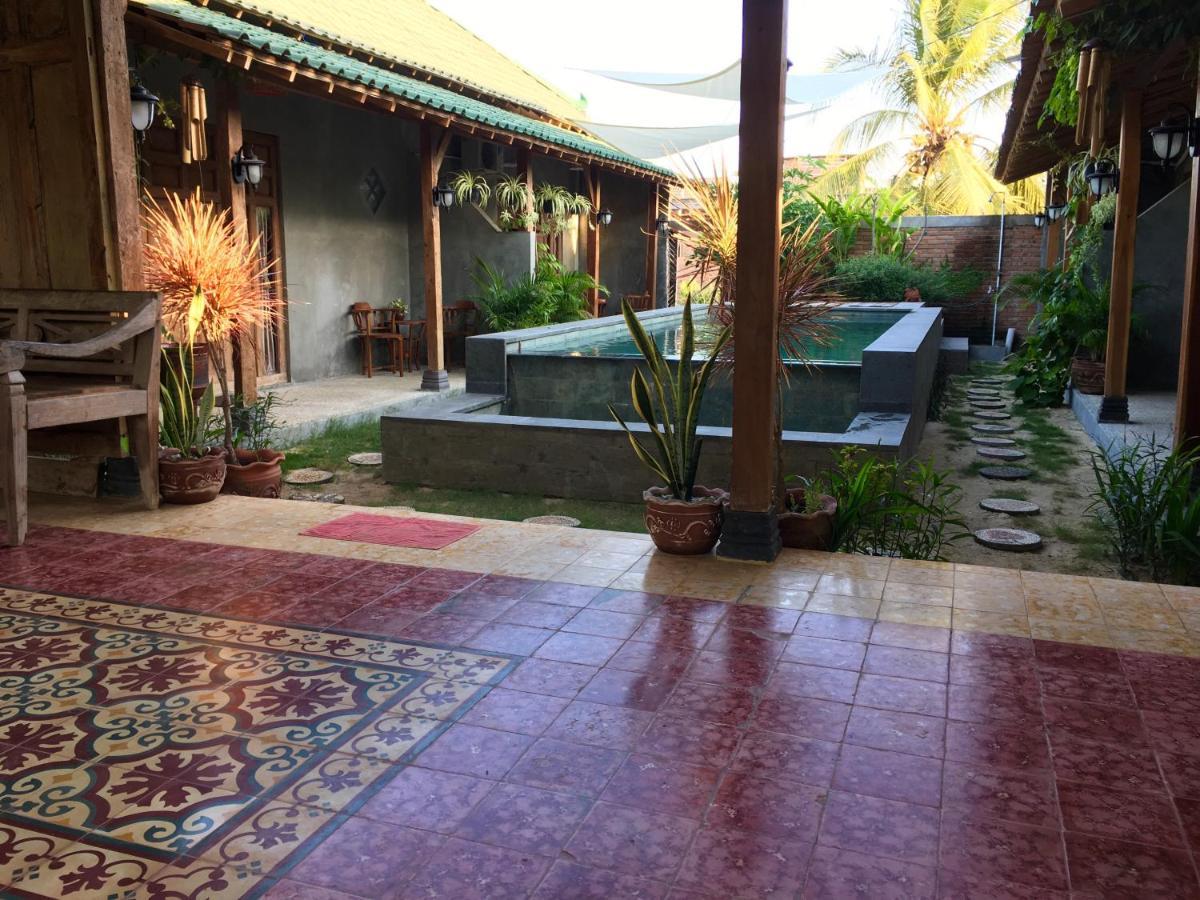 Watukarung Ristu Homestay Kalak エクステリア 写真