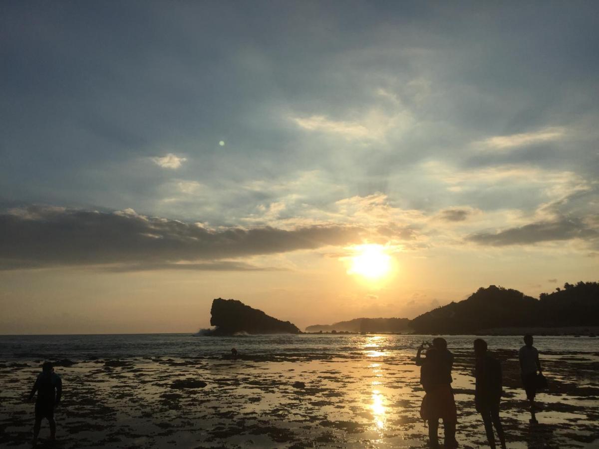 Watukarung Ristu Homestay Kalak エクステリア 写真
