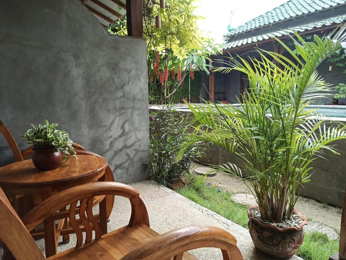 Watukarung Ristu Homestay Kalak エクステリア 写真